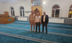 Tatvan’da sanayi sitesindeki caminin halıları yenilendi