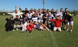 Tatvan Masterlar, Antalya’daki futbol turnuvasında şampiyon oldu