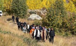 Bitlis Maarif Ailesi, Nemrut Kalderası’nda 8 kilometre yürüdü