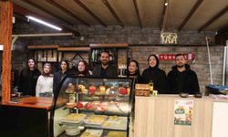 Bir günlük kazancı TSK Güçlendirme Vakfına bağışlayan esnaf takdir topladı