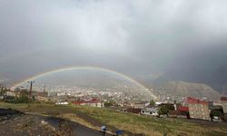 Hakkari'de gökkuşağı hayran bıraktı