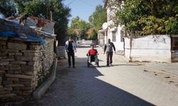Muşlu gence gönüllülerden akülü sandalye desteği