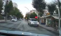 Ters şeride giren sürücü kazaya davetiye çıkardı