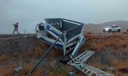 Van Başkale yolunda korkunç kaza: 12 yaralı