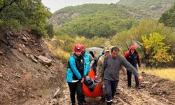 Yağış nedeniyle köyde mahsur kalan hastanın imdadına ekipler koştu