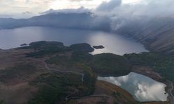Nemrut Kalderası’nda gökyüzü ve doğa buluştu