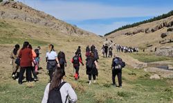 Ahlat’ta 100 doğasever tarih, kültür ve doğa için buluştu