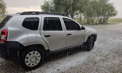 Adilcevaz’da dolu etkili oldu