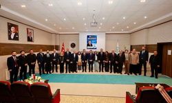 Bitlis’te “Parlamenter Diplomasi: Liderlik ve Gençliğin Rolü” programı düzenlendi