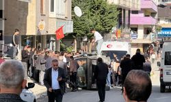 Tatvan’da hafif ticari kamyonet yan yattı