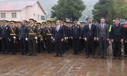 Bitlis’te Cumhuriyet Bayramı Öncesi Atatürk Anıtı’na çelenk sunuldu