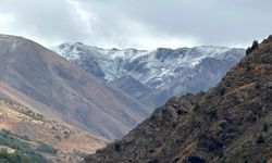 Bitlis’te yüksek kesimlere kar yağdı