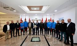 Bitlis Spor 1916’dan Vali Karakaya’ya teşekkür ziyareti