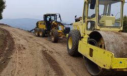 Hizan İlçe Özel İdaresi yol stabilize çalışmalarına devam ediyor