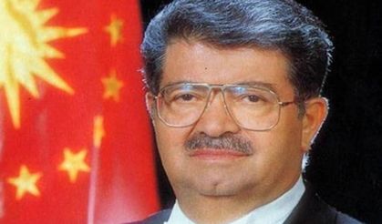 Vefatının 33. yılında 8. Cumhurbaşkanı Turgut Özal saygıyla yad ediliyor
