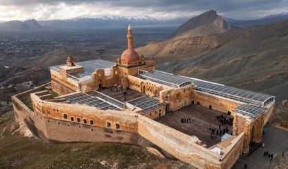 İshak Paşa Sarayı’nı bayramda 25 bin 330 kişi ziyaret etti