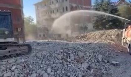 5 katlı bina korna sesi ile yerle bir oldu