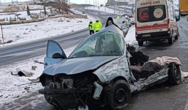 Bitlis'te trafik kazası: 1 ölü 2 Yaralı