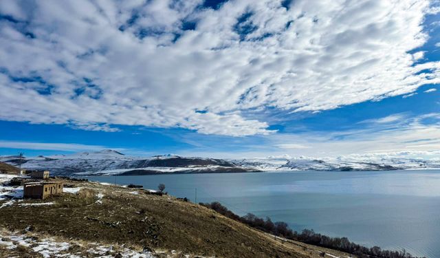 Ahlat’taki Nazik Gölü’nden muhteşem görüntüler