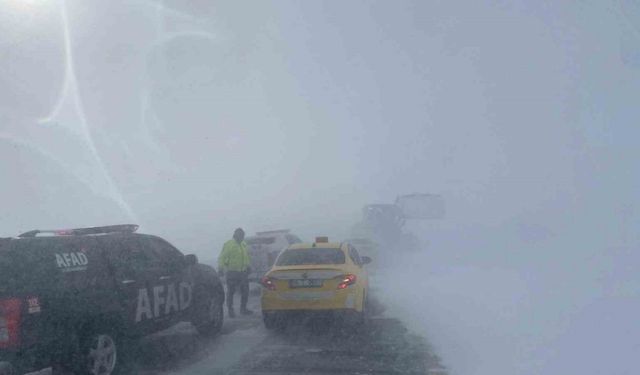 Tipi ve fırtınada mahsur kalan vatandaşlar kurtarıldı