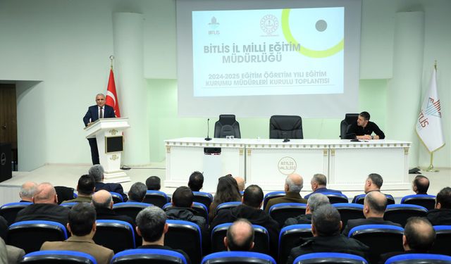 Bitlis’te ‘Eğitim Kurumu Müdürleri Kurulu’ toplantısı düzenlendi