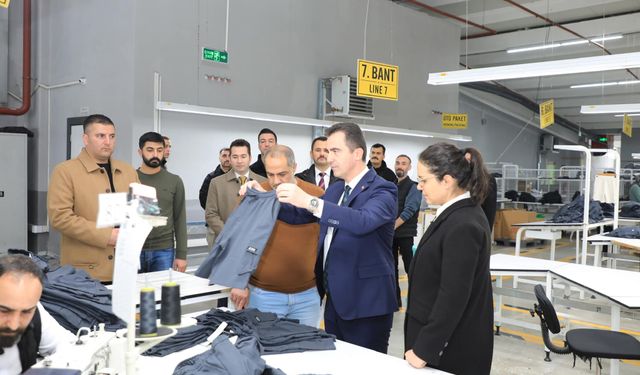 Vali Karakaya, OSB’deki tekstil fabrikalarını ziyaret etti