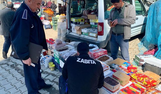 Hizan’da zabıtadan pazar denetimi