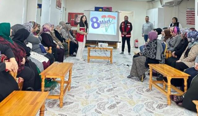 Mutki’de "Kadınların Yeri ve Değeri" konulu konferans verildi