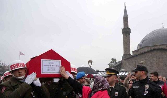Erzurum şehidini uğurladı