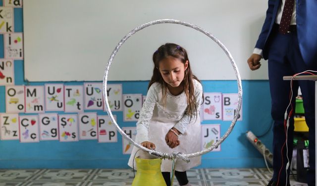 Kodlama köye girdi: Öğretmen öğrendi, öğrenciler üretti