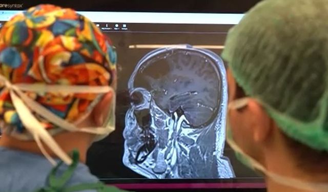 Bilimkurgu Değil, Gerçek! "Uyanıkken Beyin Ameliyatı Oldu, Hiç Acı Hissetmedi!'