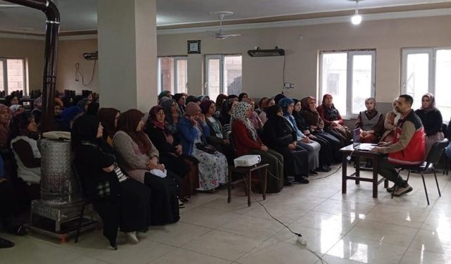 Mutki’de kadınlara "Dijital Bağımlılıkla Mücadele" eğitimi