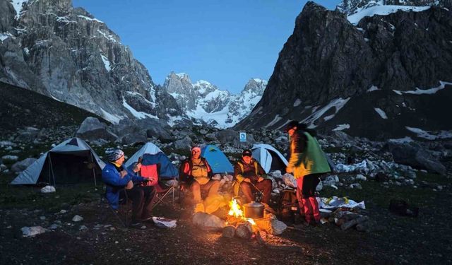 CİSAD Dağcıları Hakkari'nin gizemli vadilerini keşfetti
