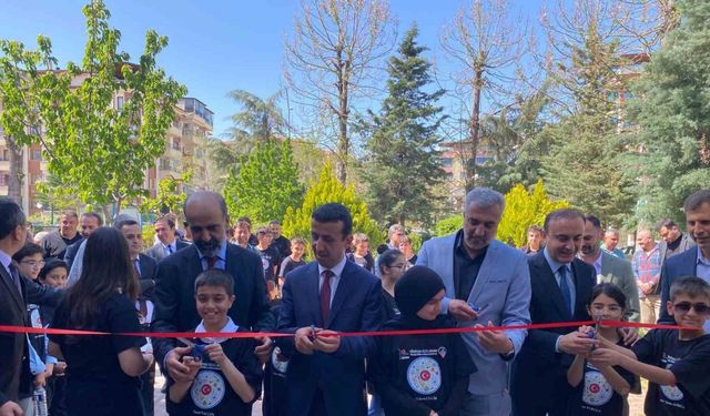 Elazığ’da Bilim ve Sanat Merkezindeki fuara yoğun ilgi