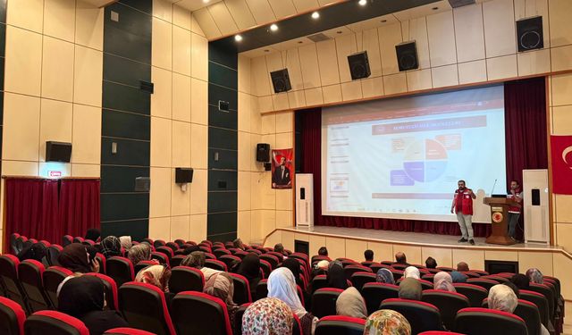 Hizan’da “Koruyucu Aile Hizmet Modeli” anlatıldı