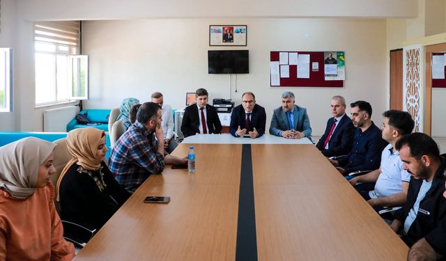 Müdür Kaya, öğretmenlerle YKS sınavı sürecini değerlendirdi