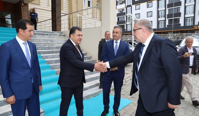 Başkan Demir, Gürcistan heyeti ile bir araya geldi