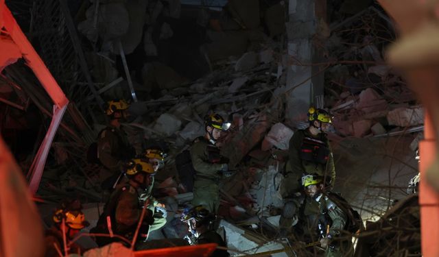 İran'ın İsrail'e  misilleme saldırısı: 10 ölü en az 180 yaralı