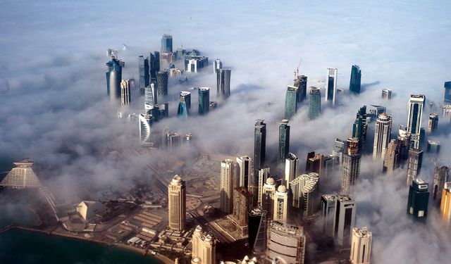 İran'dan Katar ve Irak'taki ABD üslerine füze saldırısı