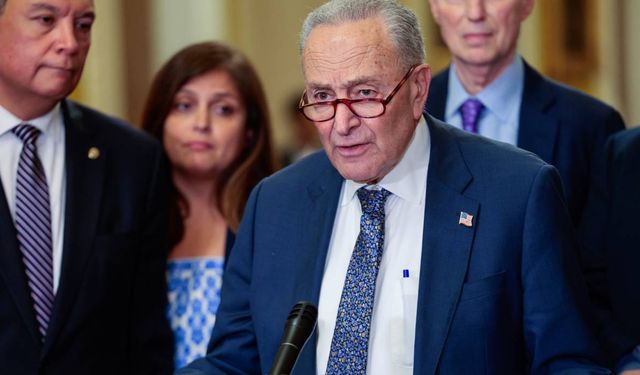 Schumer: "Trump, bu gecenin hesabını Amerikan halkına vermelidir"