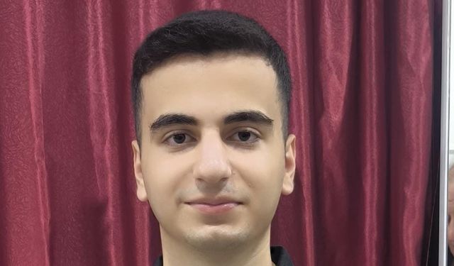 Ağrı Hüseyin Celal Yardımcı Fen Lisesi öğrencisi YKS’de Türkiye birinciliği elde etti