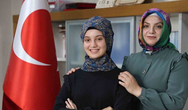 Depremde kaybettiği babasına söz verdi, LGS’de Türkiye birincisi oldu