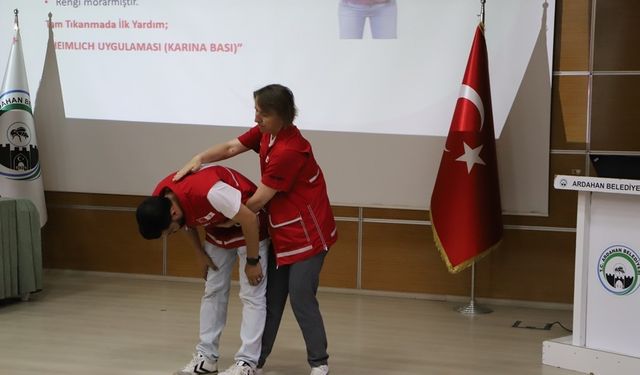 Kızılay’dan Belediye personeline ilk yardım eğitimi