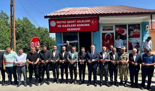 Mutki’de 'Şehit Aileleri ve Gazileri Koruma Derneği' açıldı