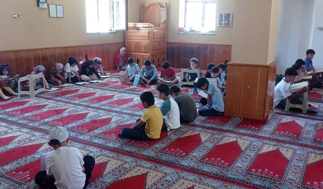 Mutki’de camiler çocuk sesleriyle şenleniyor
