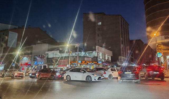 Tatvan’da trafik kabusu: Çözüm beklentisi büyüyor