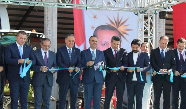 Bakan Kacır: "23 yıla asırlık başarılar sığdırarak, büyük ve güçlü Türkiye’yi inşa ettik"