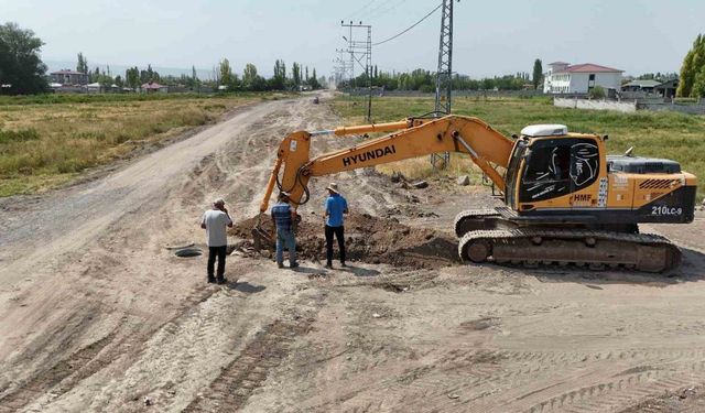 Iğdır’da kanalizasyon altyapı çalışmaları devam ediyor