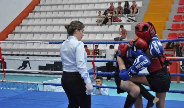 Kars’ta Çocuklar Türkiye Muaythai Şampiyonası nefes kesiyor