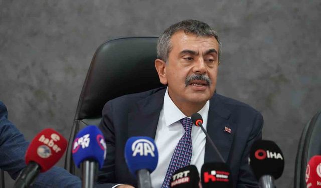 Milli Eğitim Bakanı Tekin’de CHP Genel Başkanı Özgür Özel’e şarkılı gönderme;